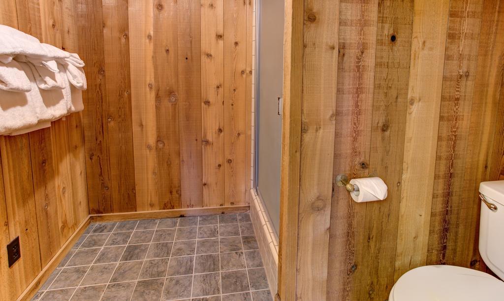 17B Tylers Timber Lodge Wawona Bagian luar foto