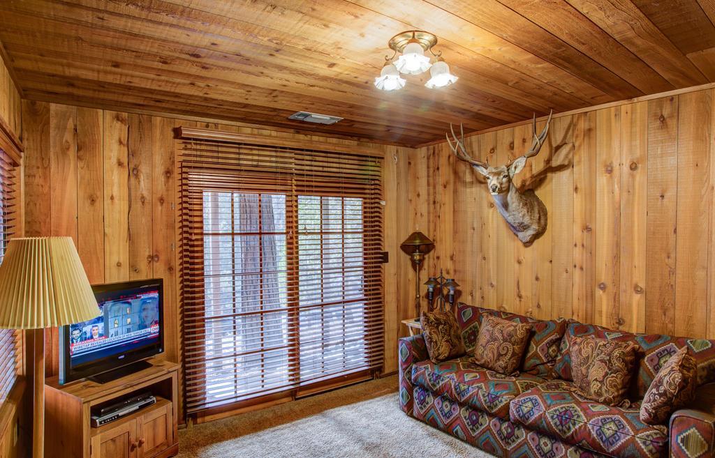 17B Tylers Timber Lodge Wawona Bagian luar foto